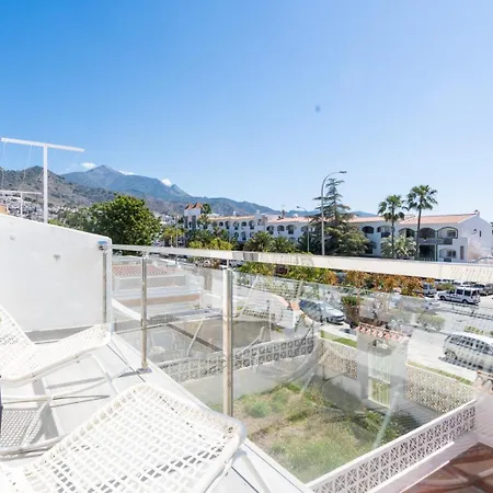 Atico En Lejlighed Nerja